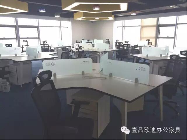 【央视新闻客户端】京东JD让老百姓放心网购，壹品欧迪让京东JD绿色办公