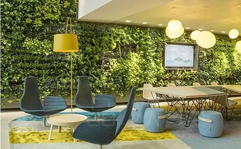 现代办公家具摆放注重绿植搭配
